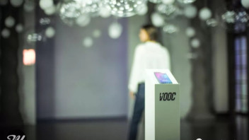  OPPO R17新品奇妙夜