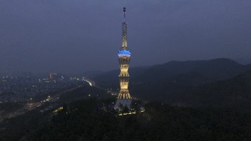 户外异形建筑应用|媒体建筑|百叶屏|义乌电视塔
