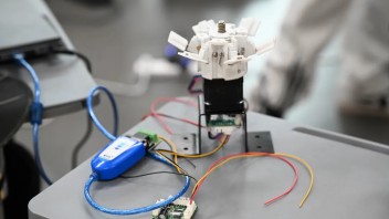 解锁机械美学：投石机械艺术装置高校教师<b>工作坊</b>即将启航