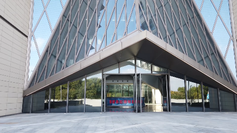 视摩智慧 | 磁力翻转屏助力打造高端互动体验