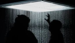 城市眨了眨眼，全球最大灯光节点亮了整个夜空 | BCAF新知