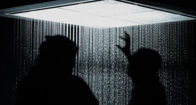 城市眨了眨眼，全球最大灯光节点亮了整个夜空 | BCAF新知