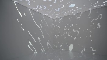 索诺克Sonnoc用投影技术还原著名艺术家陈琦先生作品《时间简谱·无去来处》