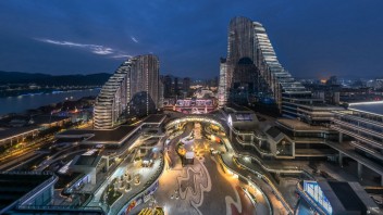 层山叠水，浮于云端：丽水银泰城江滨商务中心