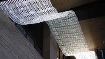 Water Weaving Light Cycle 水织光
