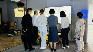 南京市玄武区科技局领导莅临投石科技参观交流