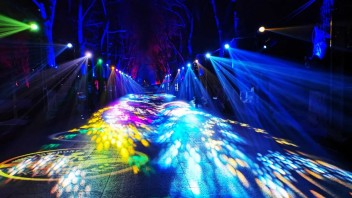 哈尔滨首届文化艺术<b>光影节</b>开启，冰雪冠上的明珠，永不重复的童话。