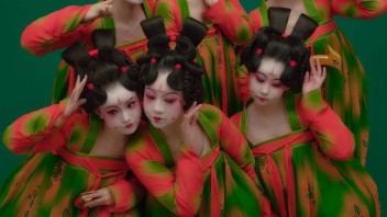 <b>河南春晚</b>火了！一曲《唐宫夜宴》引千万人围观，人民日报盛赞！