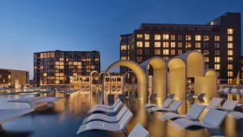 美国费城Aqua Foro泳池照明设计丨案例