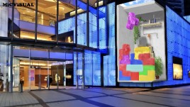 裸眼 3D 俄罗斯方块空降街头！