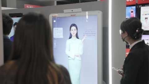 商场智能升级：AI数字人导购员和VR大空间成门店引流新利器