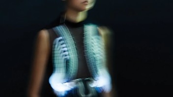 wifi信号越强我就越亮？这样的“时尚科技”我也想要一件！
