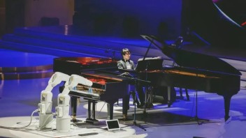 人工智能为<b>戏剧舞台</b>增添科技“灵韵”