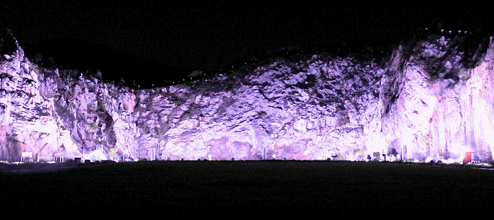 11000㎡崖壁光雕！南京汤山矿坑实景光影秀《大地》正式启幕