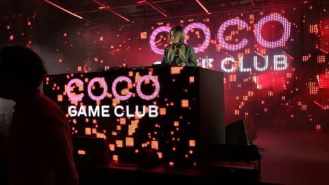 COCO CHANEL屋顶发布会灯光秀