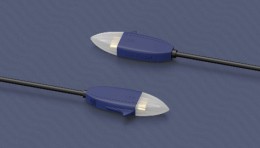 Donsoon HDMI 8K光纤线和105寸显示屏