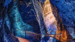 意大利Varone洞穴和瀑布景观照明设计
