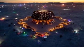 【1186】建筑景观 | 2025火人节，付之一炬的10大装置艺术
