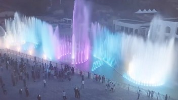 中熠科技·新疆霍城全息<b>水幕投影</b>案例