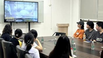 数媒专业考研学生暑假实践集训走进投石<b>科技交互</b>世界，探究数字媒体的奥妙！