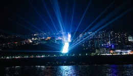 大型长江情境夜游《三峡之光》
