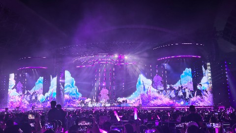 单人搬运、多城流转：碳纤维LED屏正在为巡回演出“减负”