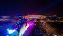 扬州东站上演大型水景秀 MS300成就高铁网红景点