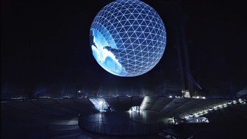  “世界”离你不足百尺，用1500000张照片造颗“人造地球”