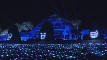 Sea of Light: GlasGLOW 2018