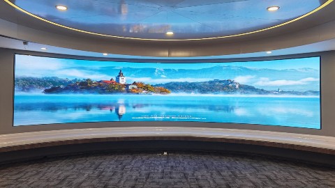 LED电子显示屏幕在室内外大屏应用场景中有何优势？