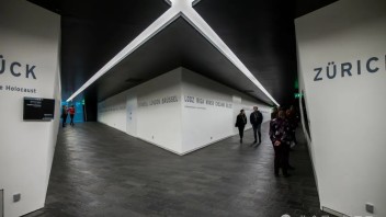 几何之美 —— <b>展厅展馆</b>中的三角构成美学