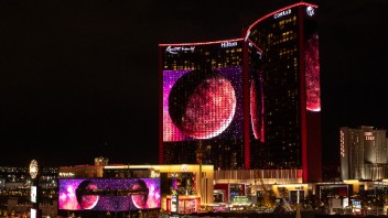<b>拉斯维加斯</b>名胜世界动态LED外墙,9000㎡超大视觉辐射的城市新地标