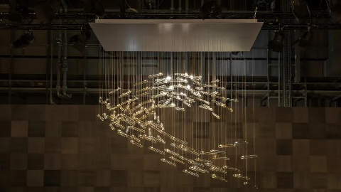 AN ART INSTALLATION MIMICKING THE BEHAVIOUR OF A FLOCK OF STARLINGS