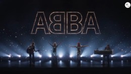 四重奏乐队 ABBA 四十年重返舞台在沉浸式的音乐会体验中融合物理和数字技术。