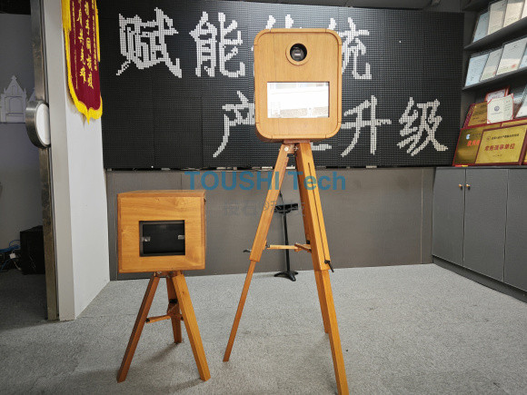 AIGC拍照机互动装置