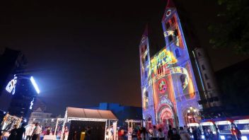 上街里啤酒节火热开幕，天主教堂投影秀再送青岛上热搜