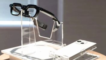 无线连接、6DoF、手势追踪，日本NTT集团的<b>AR眼镜</b>MiRZA有何亮点？