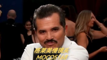 格莱美慢镜头GLAMBOT机械臂互动装置