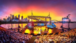 悉尼港户外水上舞台迎来不一样的《西区故事》