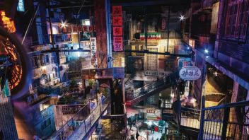 深圳文和友冲上热搜，开张即巅峰！网友：排队这么久，还不如去长沙了！