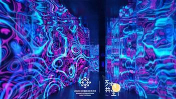 从0到1，揭秘《万物共生》的幕后创意和模式探索