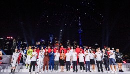 安踏北京2022年冬奥会特许商品国旗款运动服装发布会| 无人机表演&视觉制作