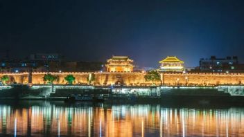 “国潮+夜游”，年轻人驱动下的“<b>中式夜游</b>”沉浸营造差异化文旅