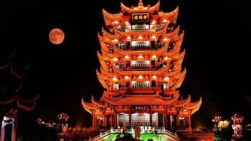 密集中标！9家<b>企业中标</b>2.5亿文旅夜游灯光项目