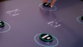 桌面投影技术助力企业展厅，打造沉浸式数字化体验