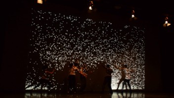 广州现代舞剧场：《系》实验影像