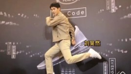 明星180度子弹时间拍摄暖场互动装置