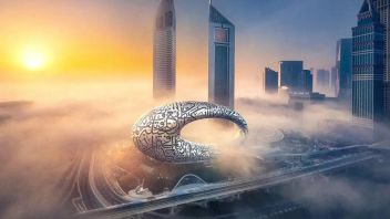 <b>迪拜新地标</b>终于来了！建了 8 年的「未来博物馆」，银翼杀手 2046 成真了