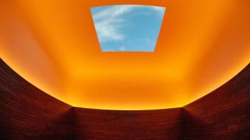 建筑景观 | James Turrell 第一个山腰“天空空间”，朝圣通道已开启