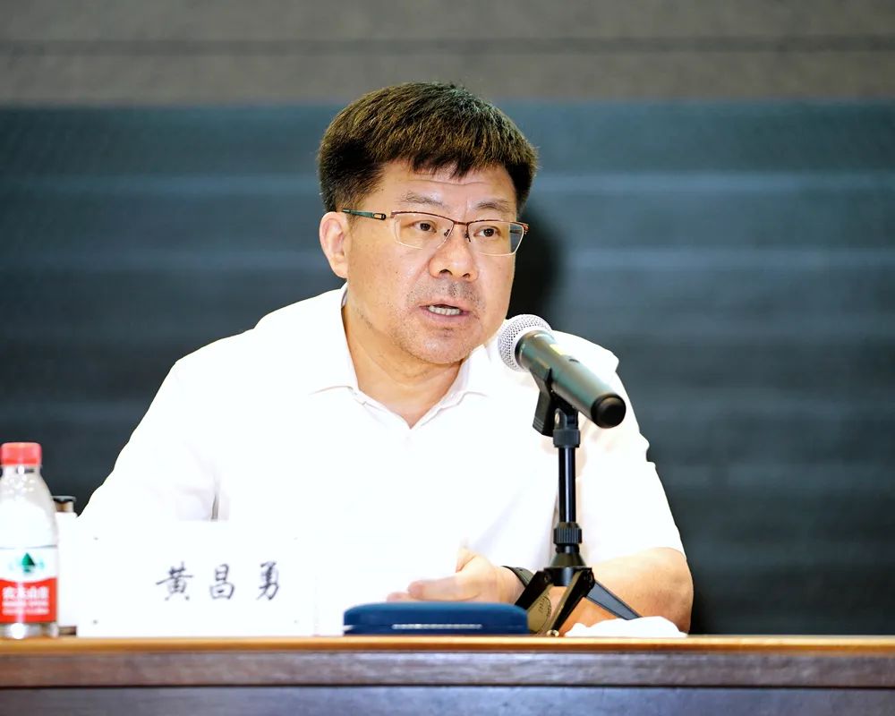 黄昌勇.jpg